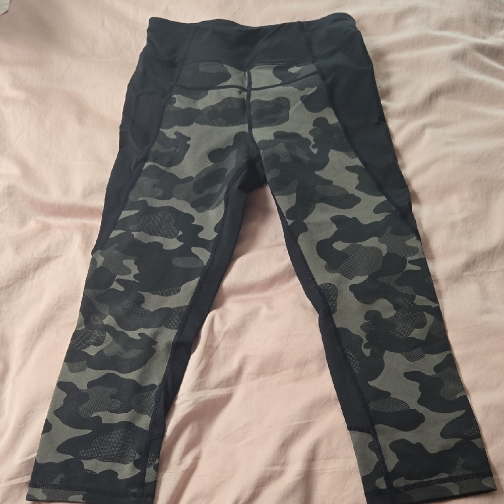 Calvin Klein Black and Gray Camo Leggings